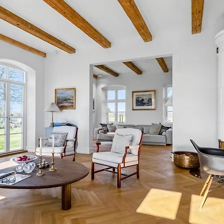 Semesterbostad Renovated With Views Over Lillebaelt *