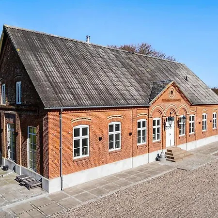 Renovated With Views Over Lillebaelt