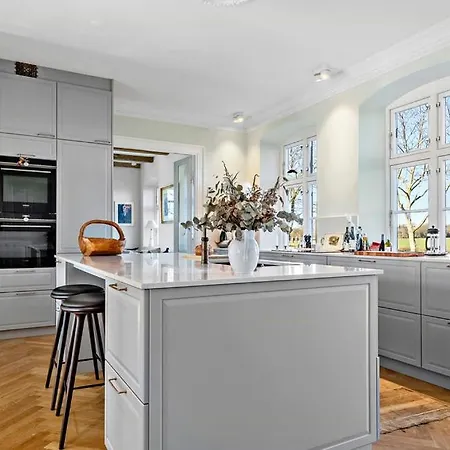 Renovated With Views Over Lillebaelt Semesterbostad *