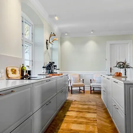 Renovated With Views Over Lillebaelt * Sønder Stenderup