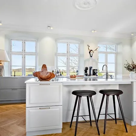 Renovated With Views Over Lillebaelt Semesterbostad *