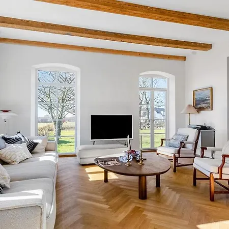 Renovated With Views Over Lillebaelt Semesterbostad Sønder Stenderup