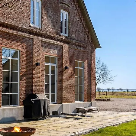 Renovated With Views Over Lillebaelt * Sønder Stenderup